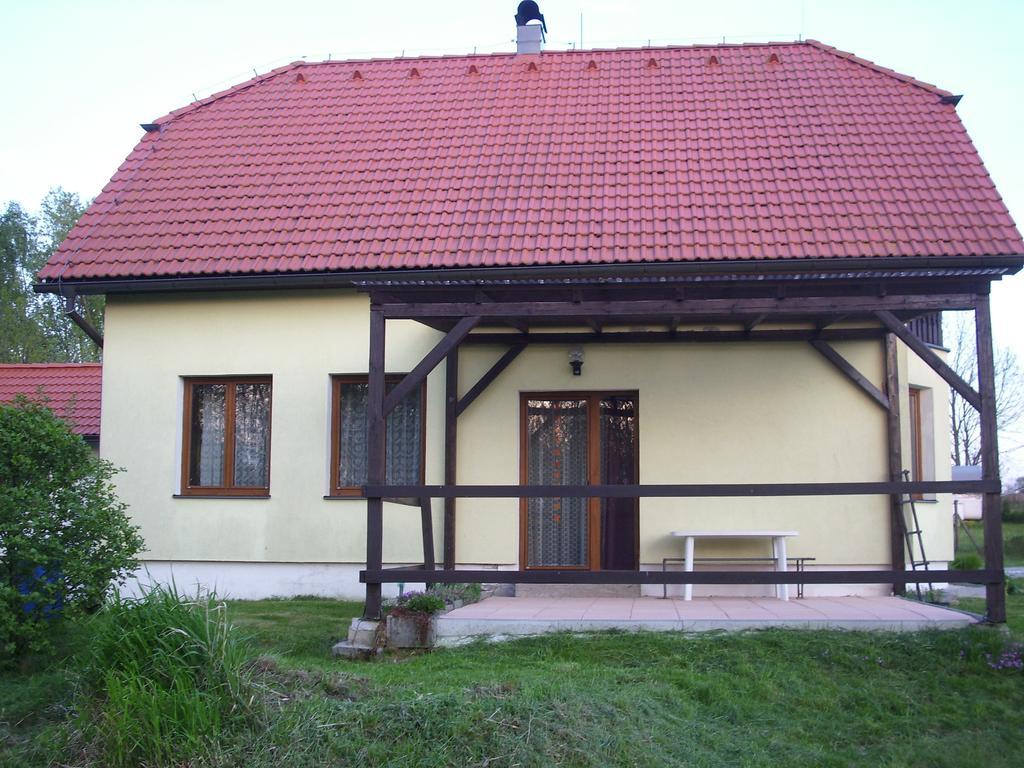 Penzion Jesenice Jesenice  Екстер'єр фото