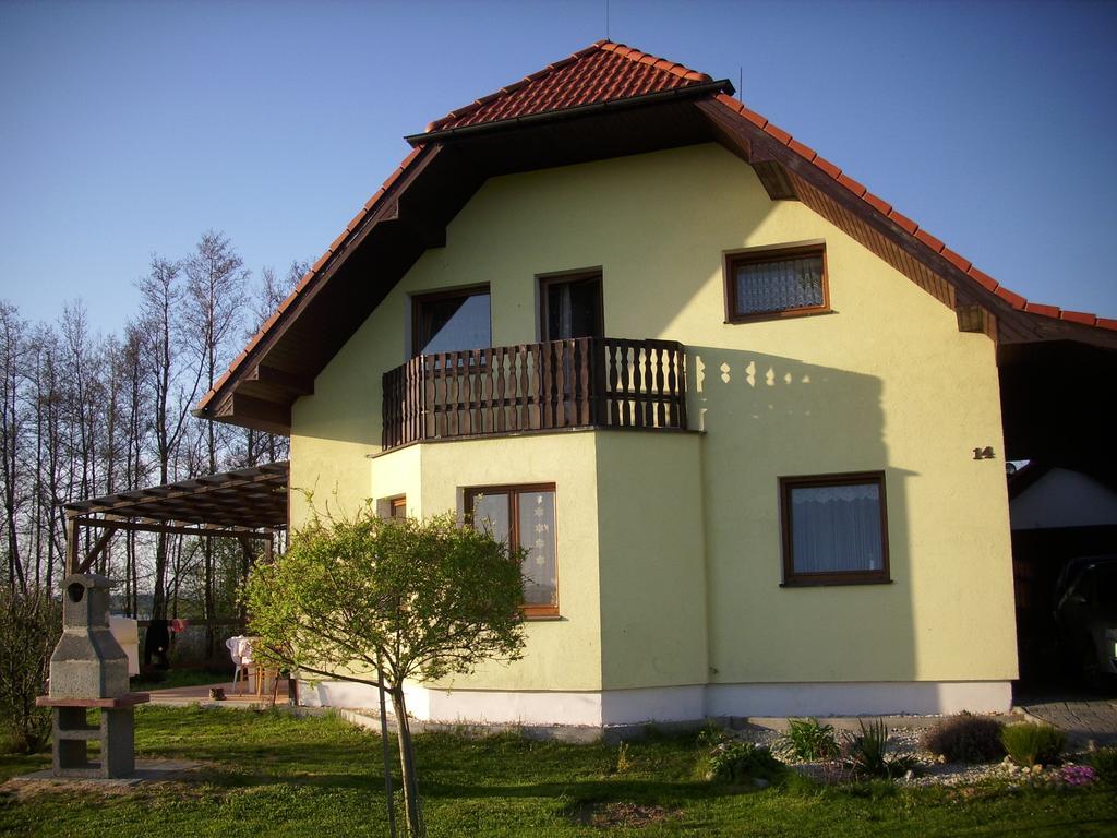 Penzion Jesenice Jesenice  Екстер'єр фото