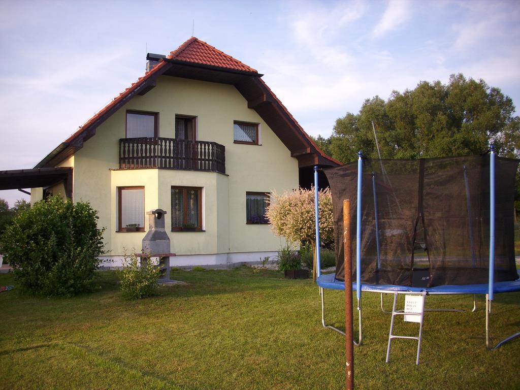 Penzion Jesenice Jesenice  Екстер'єр фото